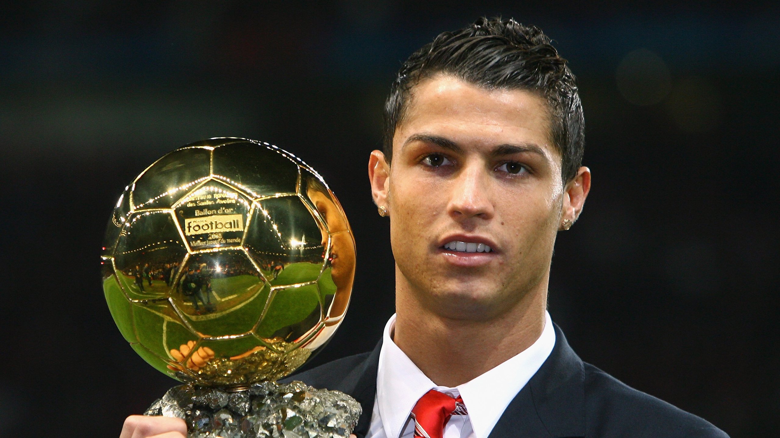 足球赛事直播接入5G流畅切换高清画面，足球直播60帧